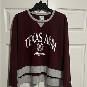 NWT Champion Maroon and Gray Logo Crewneck Sweatshirt